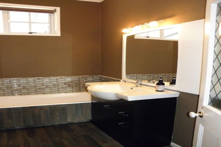 Photo of property in 19 Albert Street, Gladstone, Invercargill, 9810