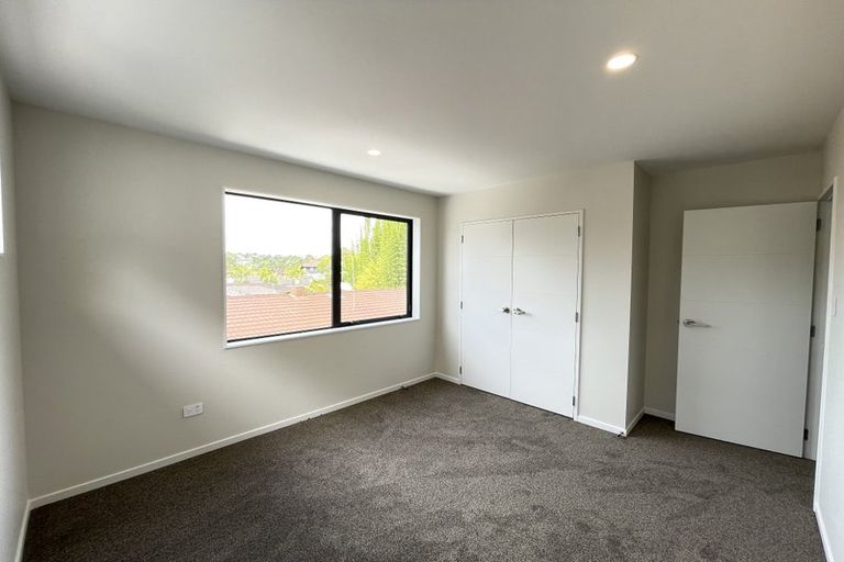 Photo of property in 88b John Downs Drive, Browns Bay, Auckland, 0630