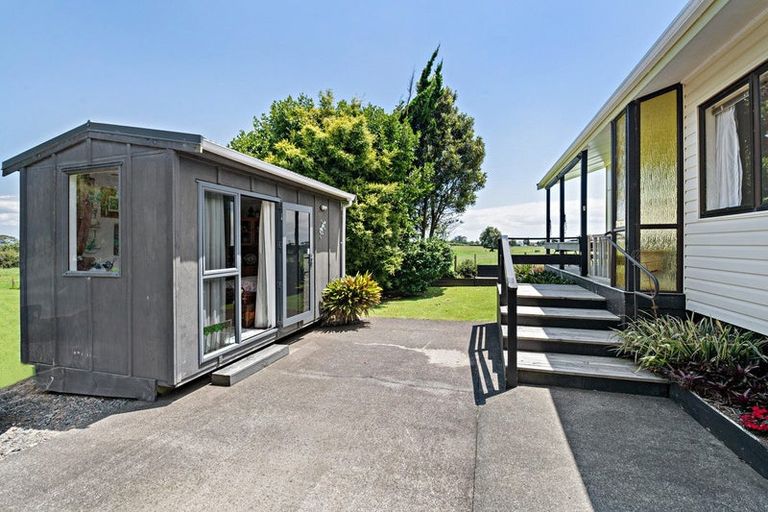 Photo of property in 30 Seagrove Road, Waiau Pa, Pukekohe, 2679