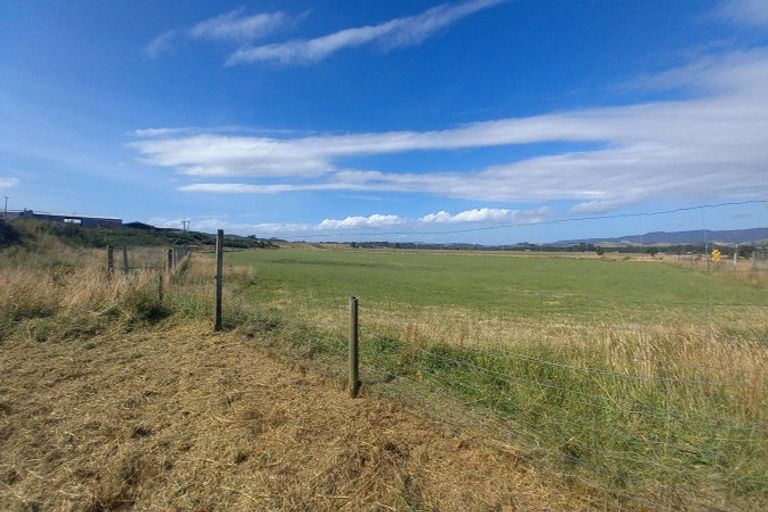 Photo of property in 112 Grove Burn Road, Tuatapere, 9691