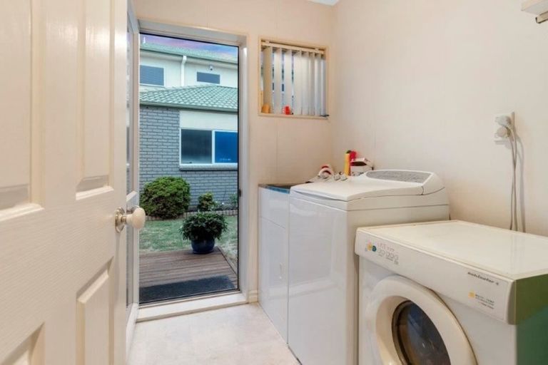 Photo of property in 61a Pitau Road, Mount Maunganui, 3116