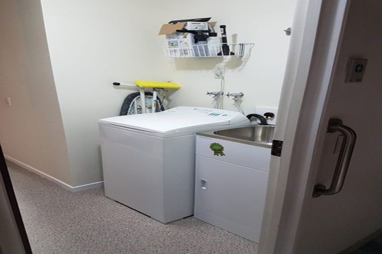 Photo of property in 3/340 Devon Street West, New Plymouth, 4310