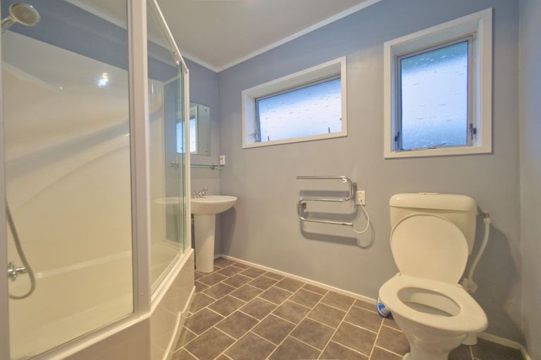 Photo of property in 2/73 Stanniland Street, Sunnyhills, Auckland, 2010