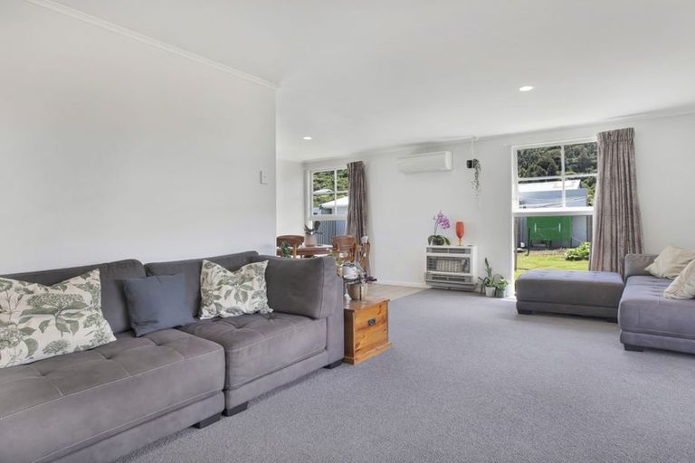 Photo of property in 186 California Drive, Totara Park, Upper Hutt, 5018