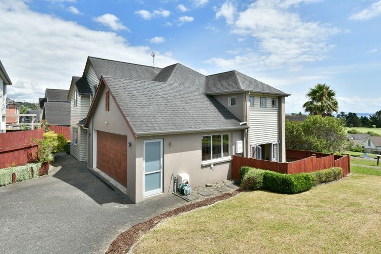 Photo of property in 9 Fingal Way, Gulf Harbour, Whangaparaoa, 0930