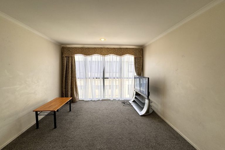 Photo of property in 309 Don Buck Road, Massey, Auckland, 0614