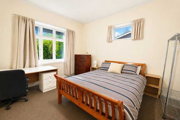 Photo of property in 12 Ngaio Street, West End, Palmerston North, 4412