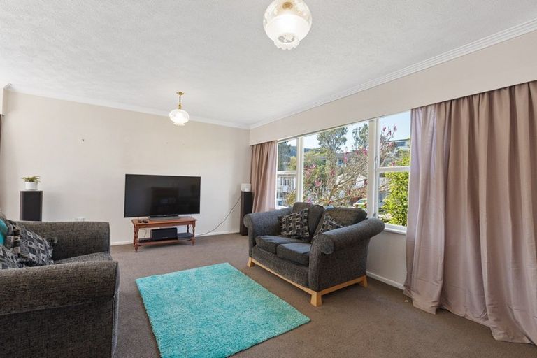 Photo of property in 12 Lupin Terrace, Tawa, Wellington, 5028