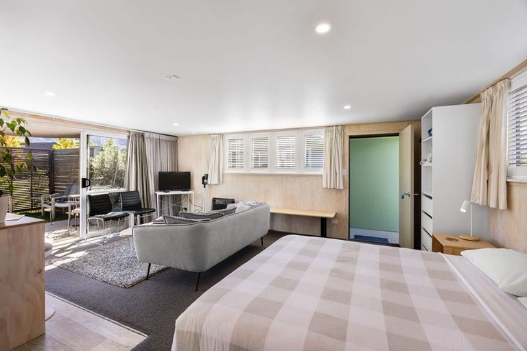 Photo of property in 21 Sam John Place, Lake Hawea, 9382