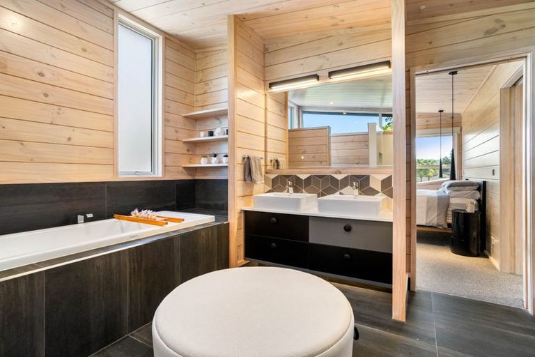 Photo of property in 527 Waterways Parade, Pauanui, Hikuai, 3579