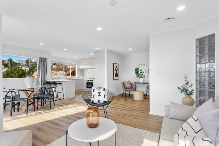 Photo of property in 18a Jacanas Place, Unsworth Heights, Auckland, 0632