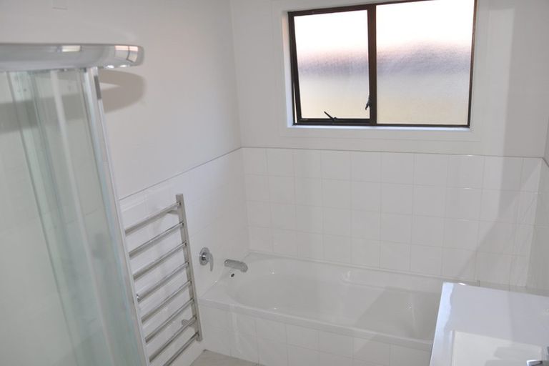 Photo of property in 1/9 Newhaven Terrace, Mairangi Bay, Auckland, 0630