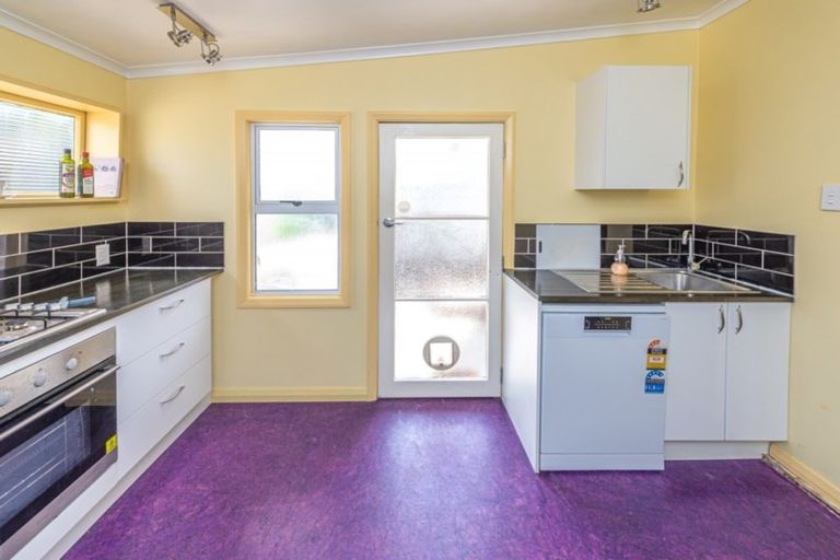 Photo of property in 22 Cambridge Street, Gonville, Whanganui, 4501