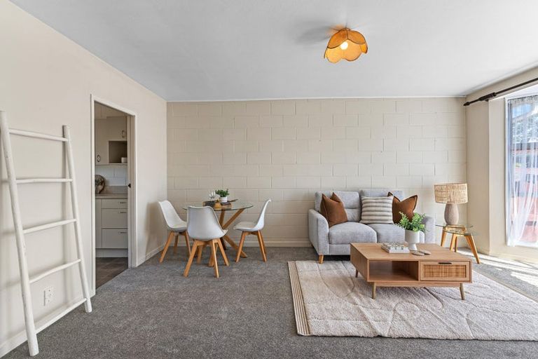 Photo of property in 4/5 Coles Place, St Albans, Christchurch, 8014