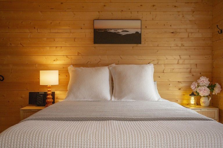 Photo of property in 11 Amelia Street, Woodville, 4920