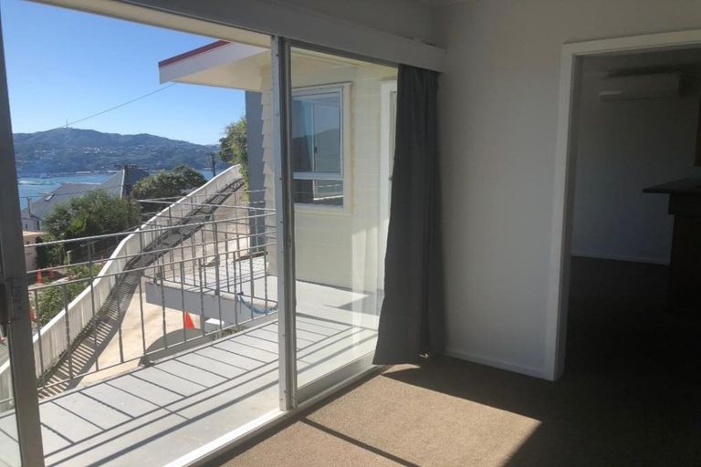 Photo of property in 43 Palliser Road, Roseneath, Wellington, 6011