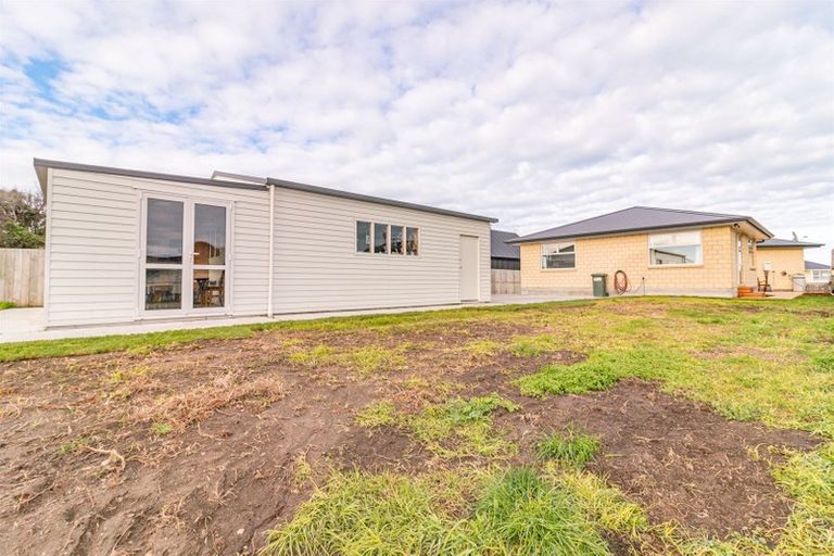 Photo of property in 98 Matai Street, Castlecliff, Whanganui, 4501