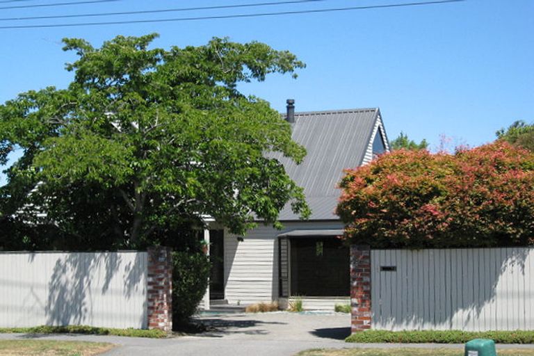 Photo of property in 369 Avonhead Road, Avonhead, Christchurch, 8042