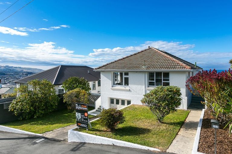 Photo of property in 137 Easther Crescent, Kew, Dunedin, 9012