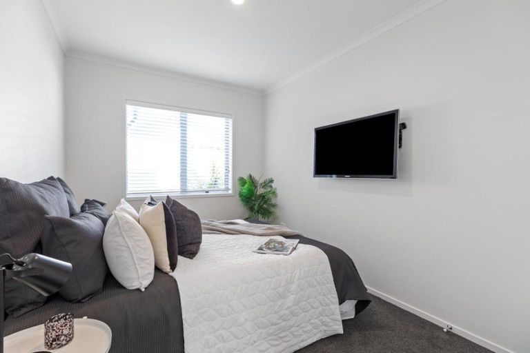 Photo of property in 10 Rochfort Crescent, Pyes Pa, Tauranga, 3112