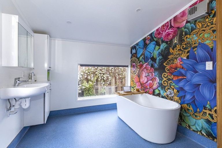 Photo of property in 1 Wright Street, Geraldine, 7930