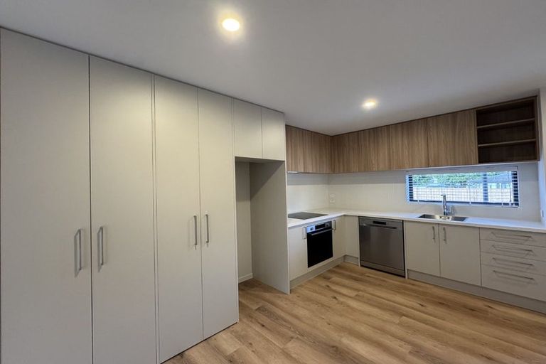 Photo of property in 7/42 Brandon Road, Glen Eden, Auckland, 0602