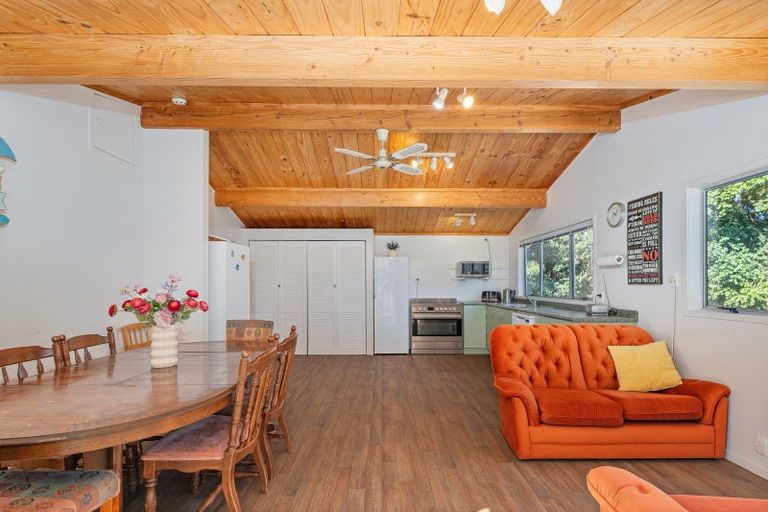 Photo of property in 32 Mccall Avenue, Pauanui, Hikuai, 3579