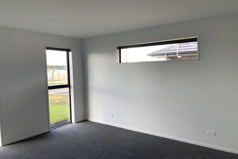 Photo of property in 38 Eileen Way, Rolleston, 7615