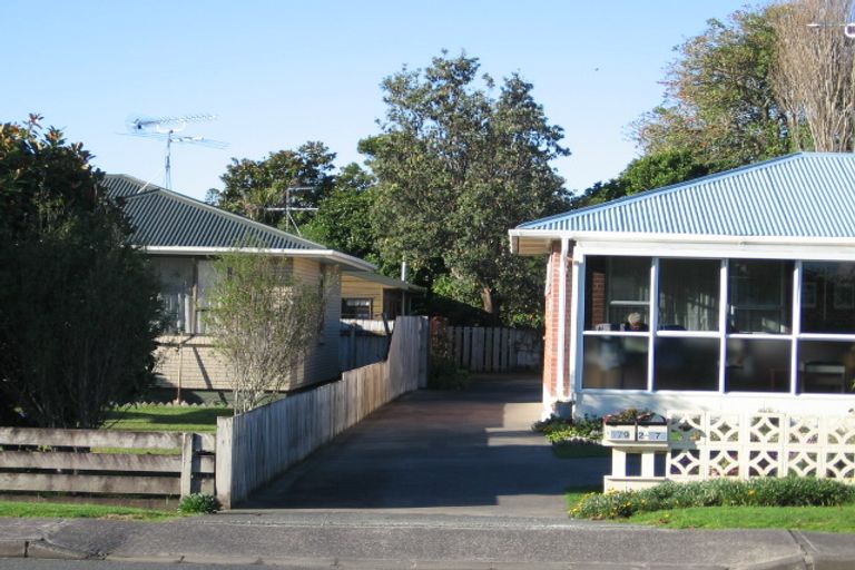Photo of property in 2/179 Centreway Road, Orewa, 0931