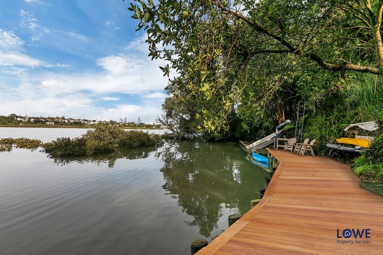 Photo of property in 63 Ngataringa Road, Devonport, Auckland, 0624