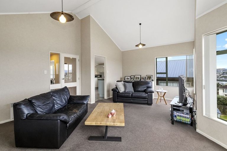 Photo of property in 5 Meadowcroft Grove, Johnsonville, Wellington, 6037