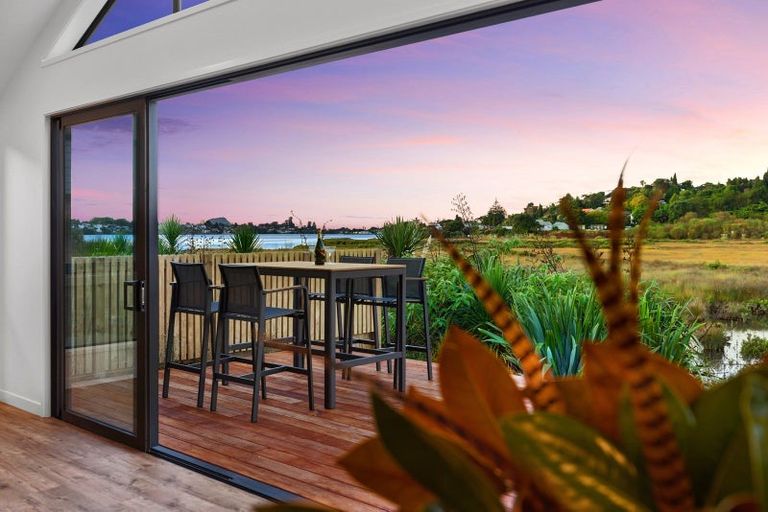 Photo of property in 5 Pekapeka Lane, Poike, Tauranga, 3112