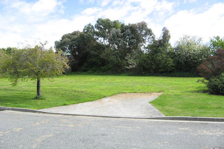 Photo of property in 2 Langford Drive, Mapua, 7005