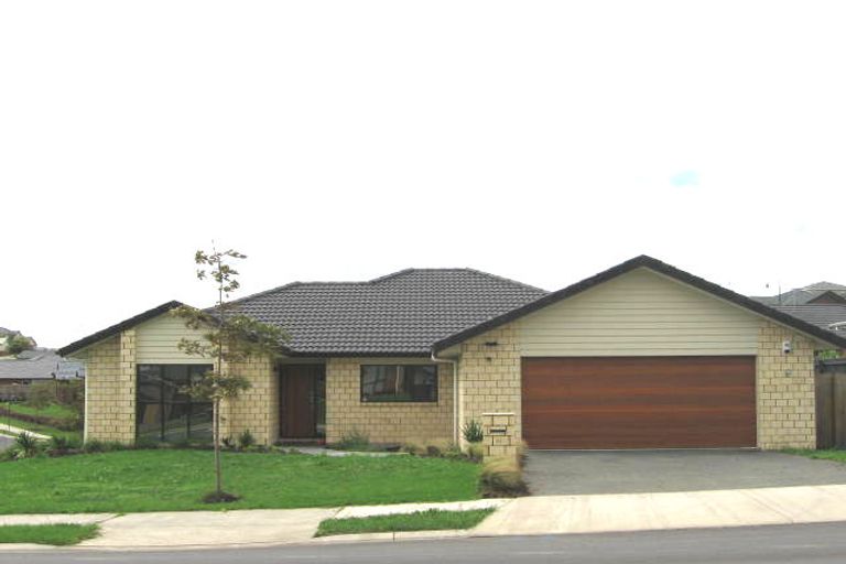 Photo of property in 27 Lake Panorama Drive, Henderson, Auckland, 0612