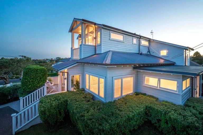 Photo of property in 1/41 Seaview Avenue, Northcote, Auckland, 0627