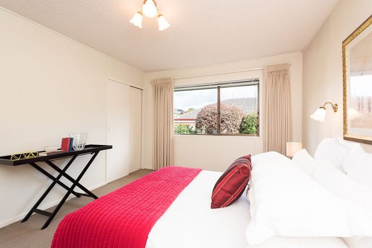 Photo of property in 1/27 Parkvale Road, Karori, Wellington, 6012