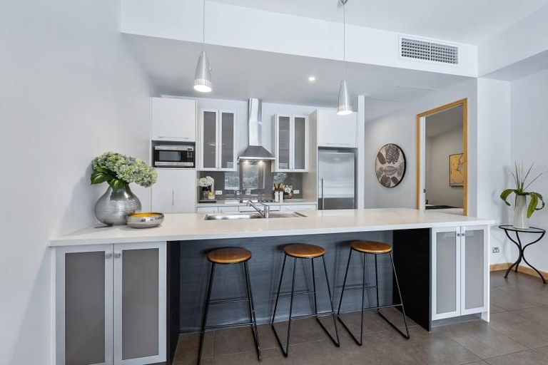 Photo of property in Urbis Apartments, 4/5 Raroa Road, Hutt Central, Lower Hutt, 5010