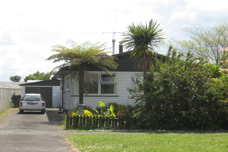 Photo of property in 289 Shakespeare Street, Leamington, Cambridge, 3432