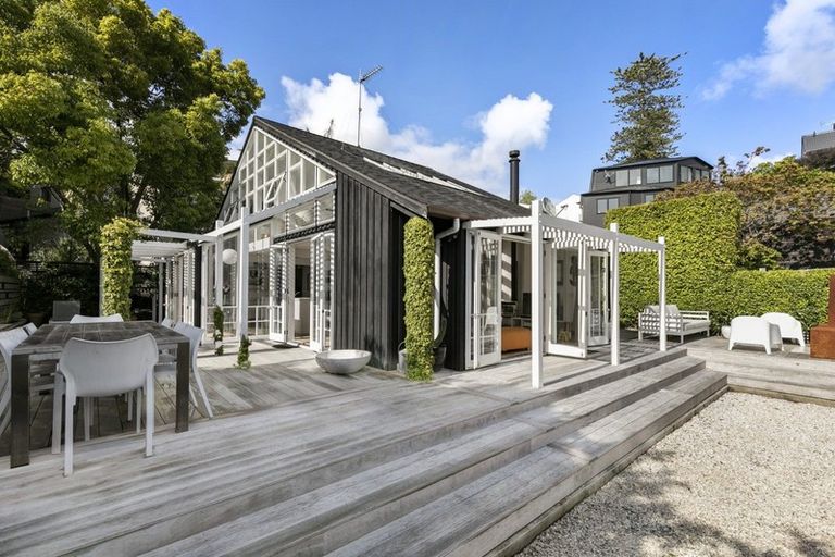 Photo of property in 11e Burrows Avenue, Parnell, Auckland, 1052