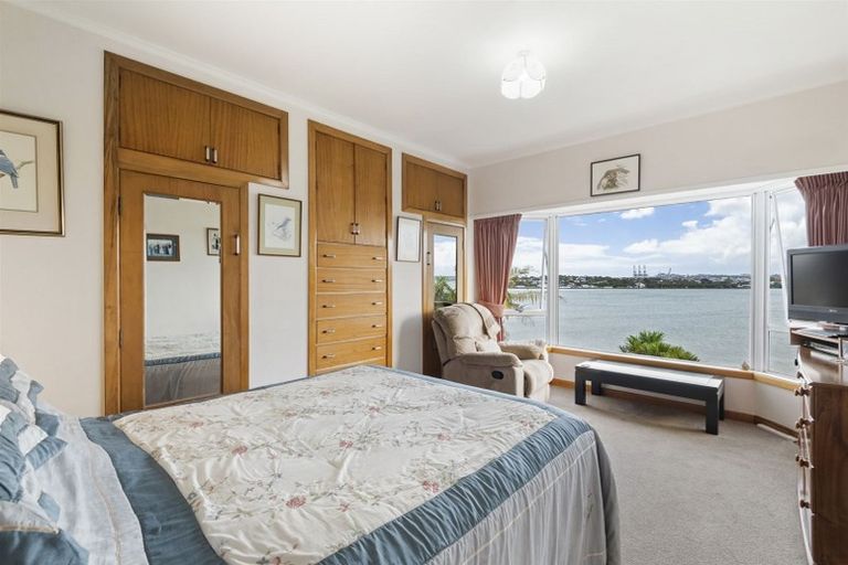 Photo of property in 109a Norwood Road, Bayswater, Auckland, 0622