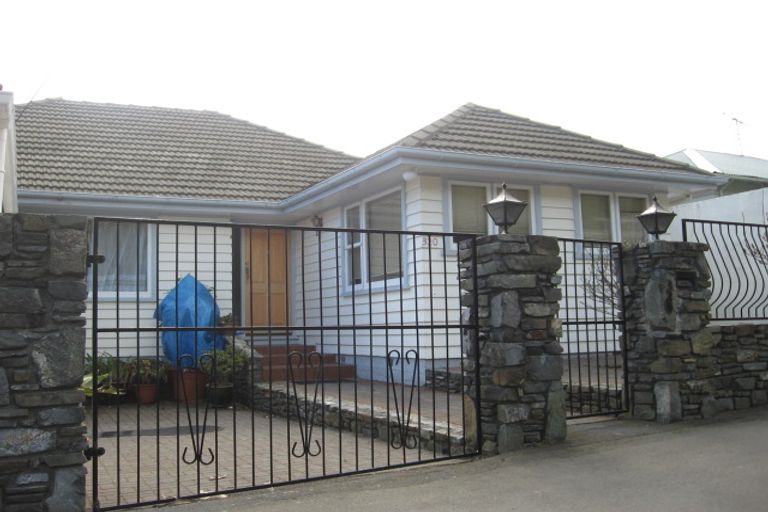 Photo of property in 320 Karori Road, Karori, Wellington, 6012
