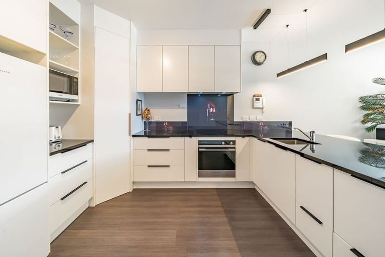 Photo of property in 6/337 Jackson Street, Petone, Lower Hutt, 5012