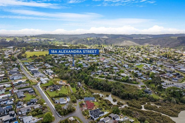 Photo of property in 18a Alexandra Street, Riverhead, 0820