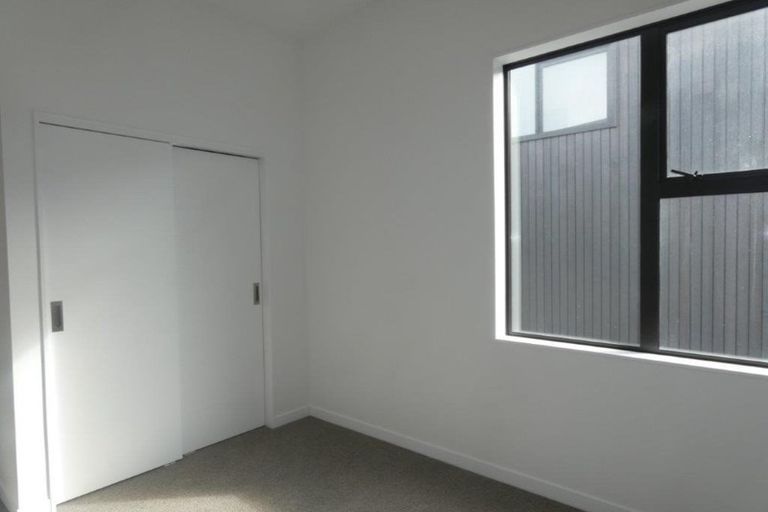 Photo of property in 10/20 Trent Street, Island Bay, Wellington, 6023