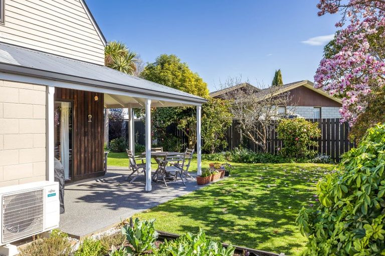 Photo of property in 84 Palatine Terrace, Saint Martins, Christchurch, 8022