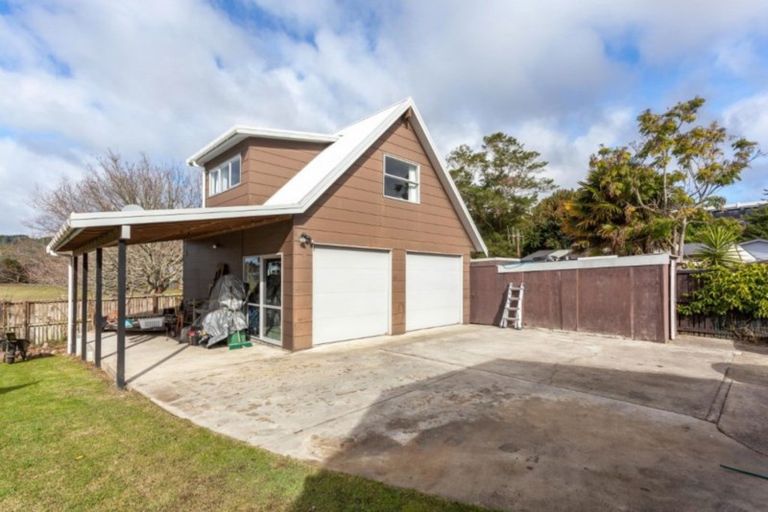 Photo of property in 112 The Drive, Whangamata, 3620