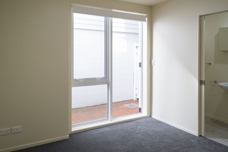 Photo of property in Pirie Street Townhouses, 18/35 Pirie Street, Mount Victoria, Wellington, 6011