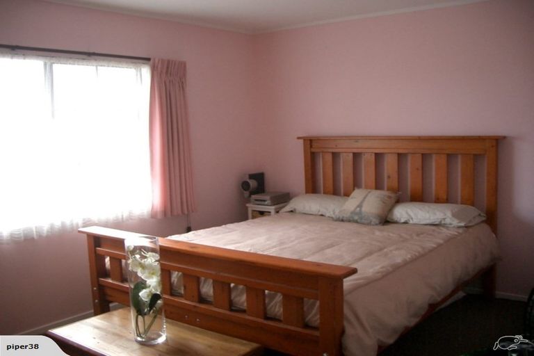 Photo of property in 75 Kennedy Avenue, Forrest Hill, Auckland, 0620