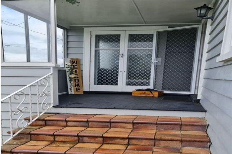 Photo of property in 36 Karaka Street, Helensville, 0800