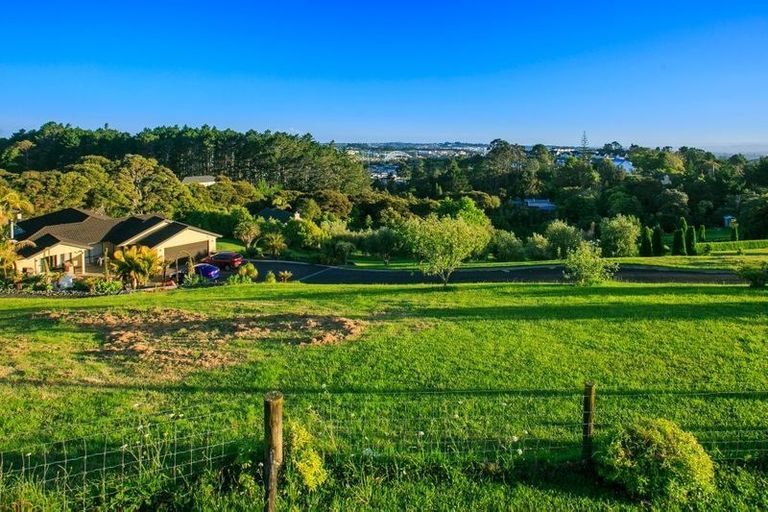 Photo of property in 215 Gills Road, Albany Heights, Auckland, 0632